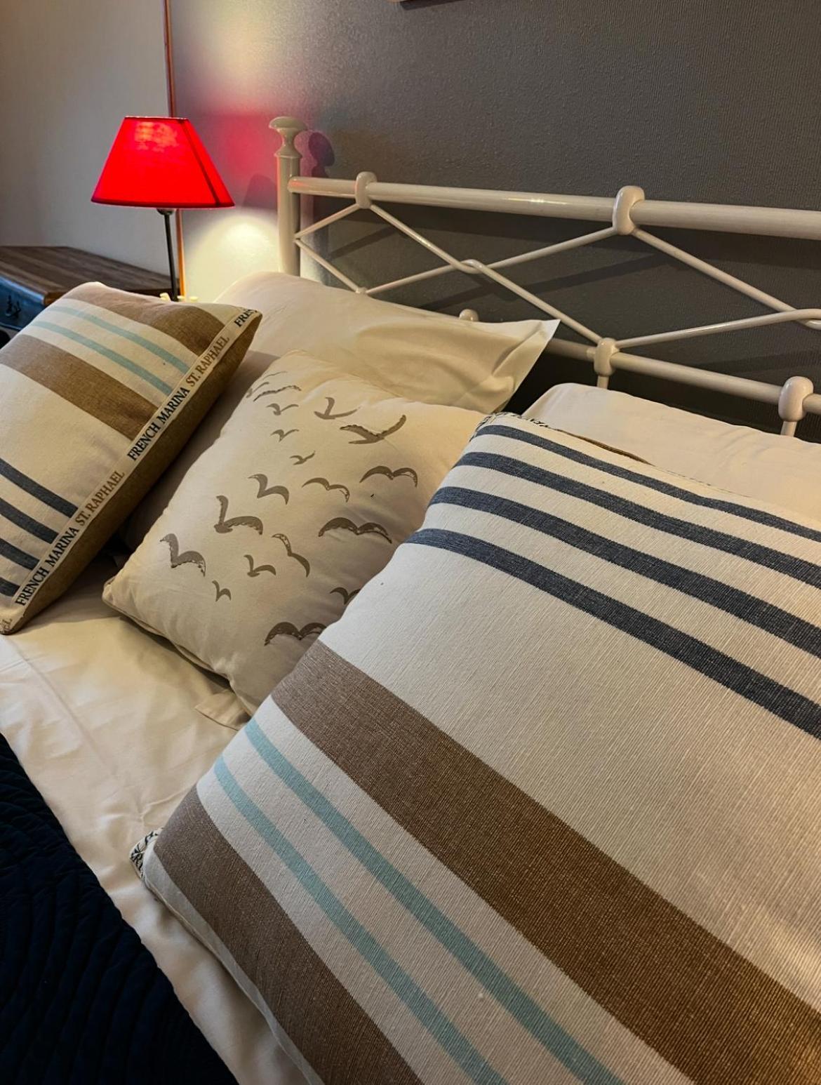 Les Transats Chambre Et Appartements Face A La Mer Barfleur Exterior foto